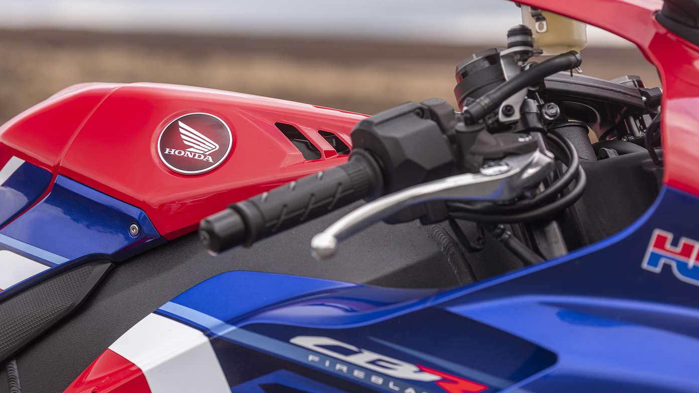 Honda CBR1000RR-R Fireblade focus on electronic control package