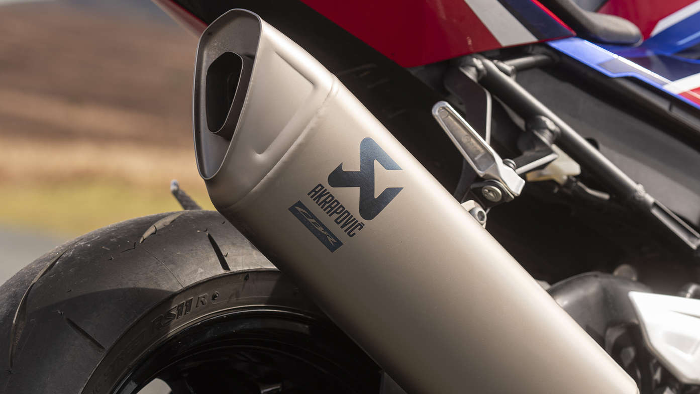 Honda CBR1000RR-R Fireblade focus on titanium muffler