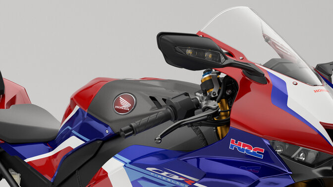 Honda CBR1000RR-R Fireblade SP with Carbon Airbox Cover