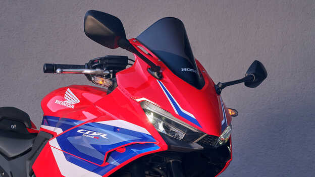 CBR500R front three quarter close-up detail