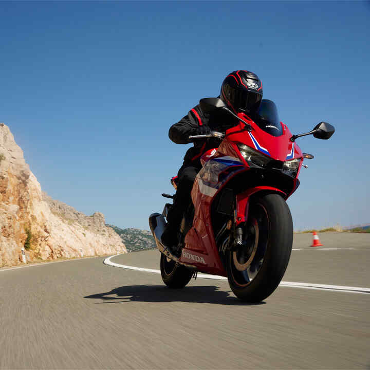 Honda cbr 550r online