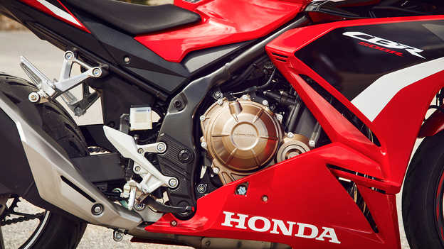 CBR500R Thrillng Twin-Cylinder Power