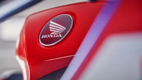 CBR600RR close-up detail of Honda Logo