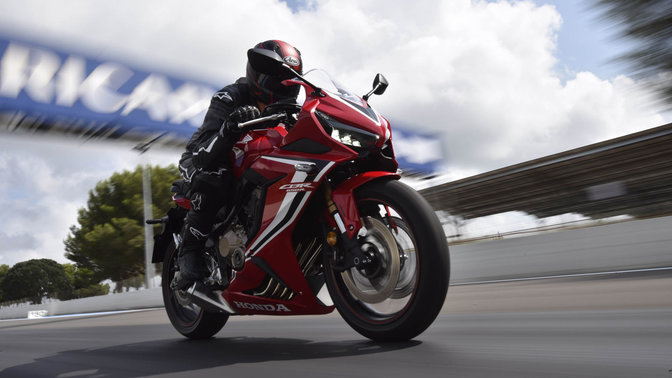 honda cbr 650 r acceleration