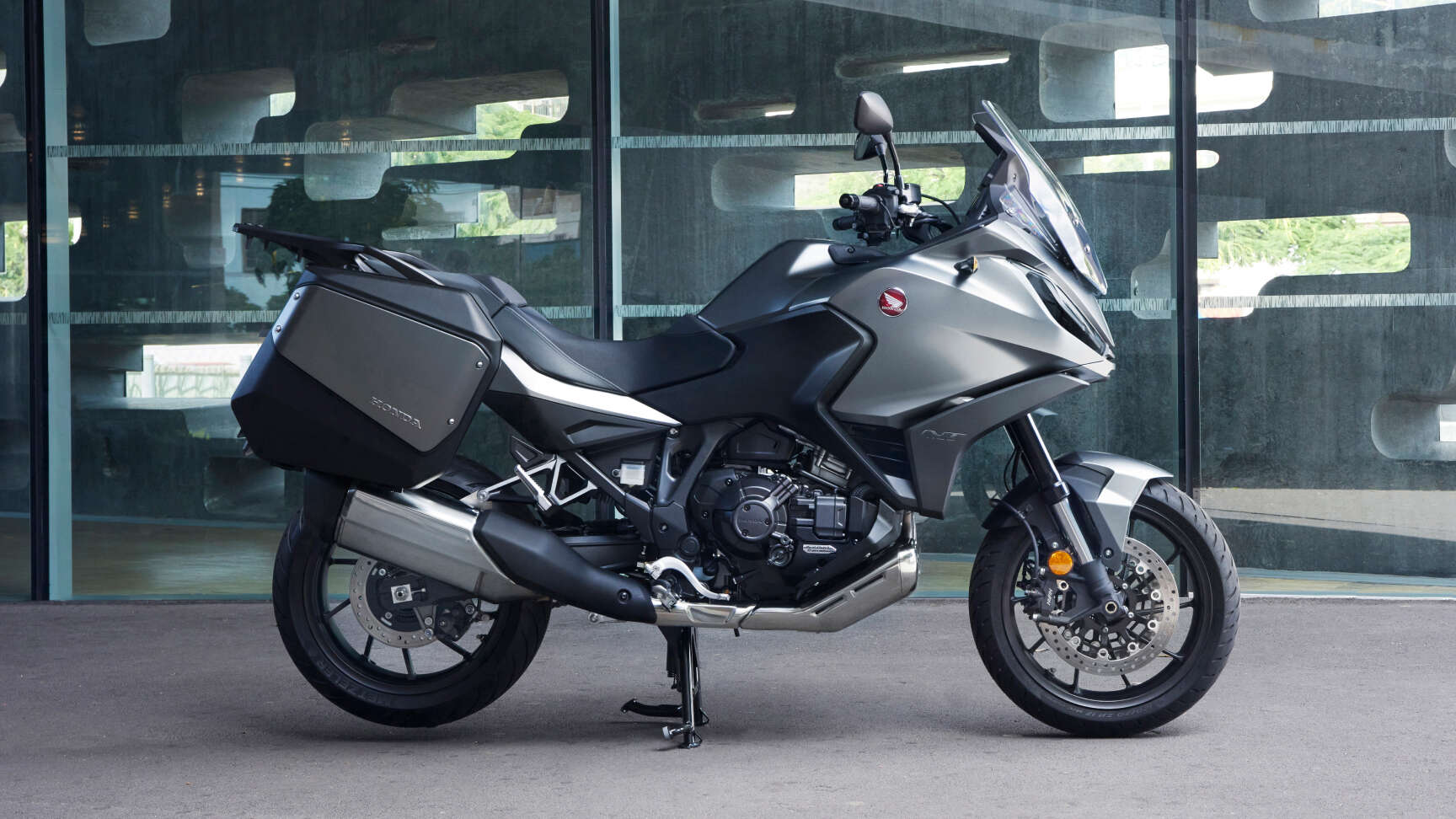 Honda NT1100 Touring Ultimate GT Motorcycle