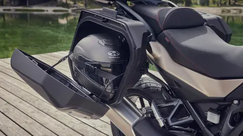 NT1100 Pannier storage