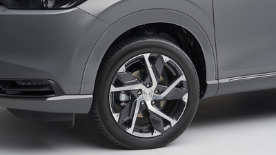 18&rdquo; Gunpowder Black Cut Alloy Wheel