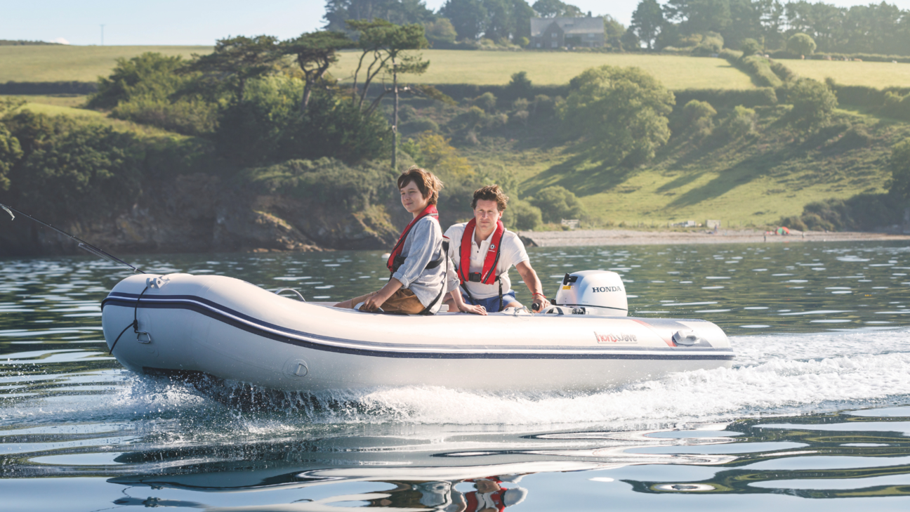 Essential summer boating tips for beginners