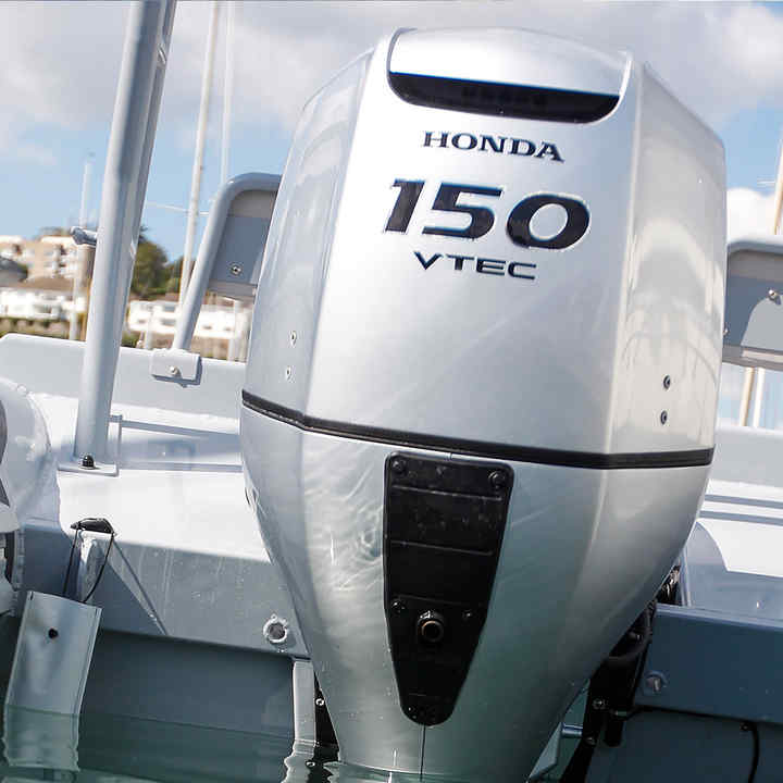 Honda marine outboard engine 150 on a highfield boat