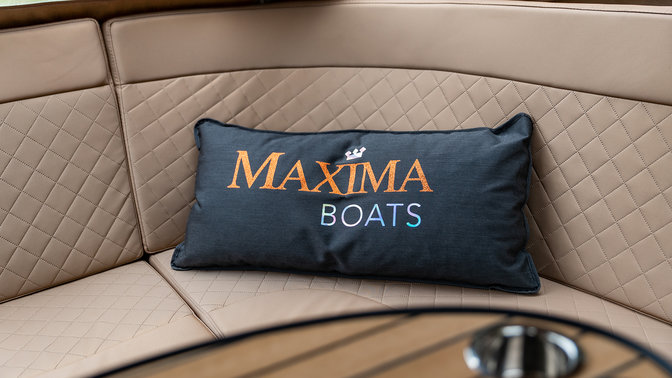 close up shot of maxima seating 