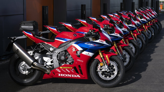 Honda wings logo on fuel tank