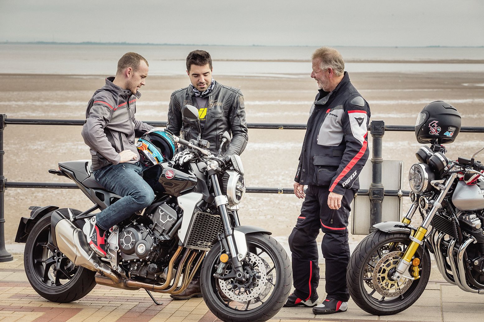 dan a nd craig linfoot stop at the beach promenade honda cb1000r