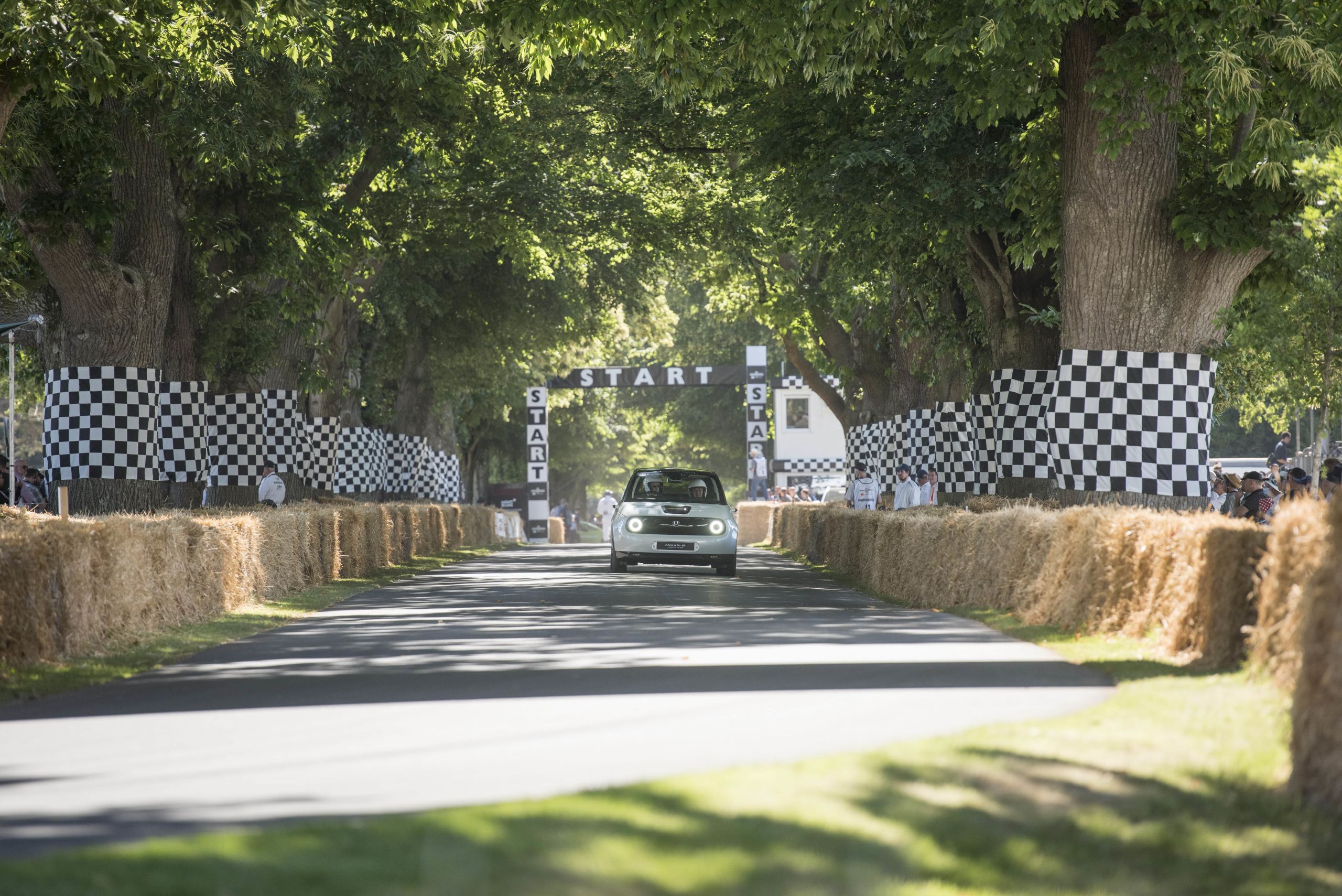 honda e prototype first dynamic drive goodwood 2019 honda engine room