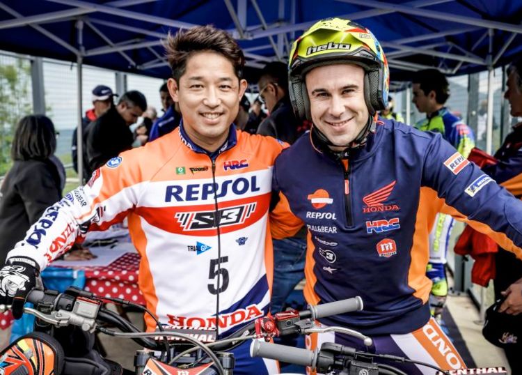 Photo of Toni Bou and Takahisa Fujinami