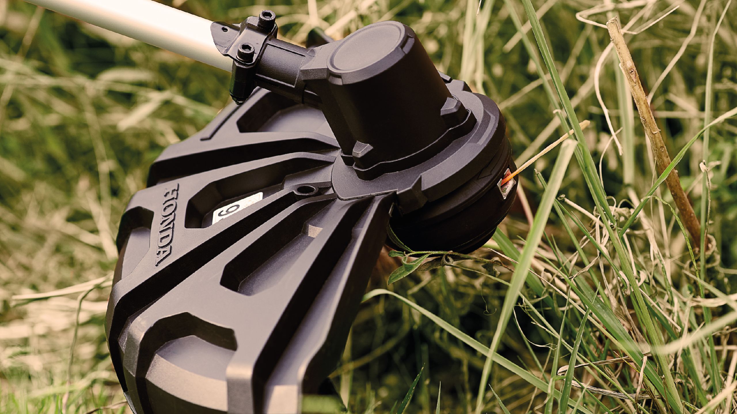close up of honda brush cutter strimmer