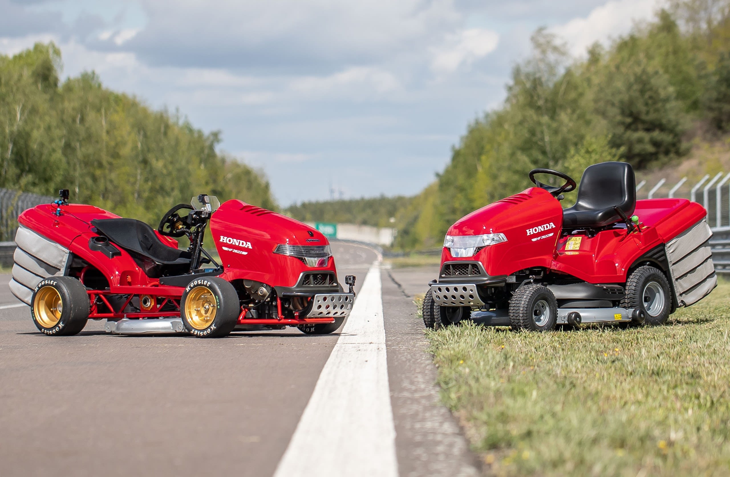 mean mower and honda HF2622 honda engine room