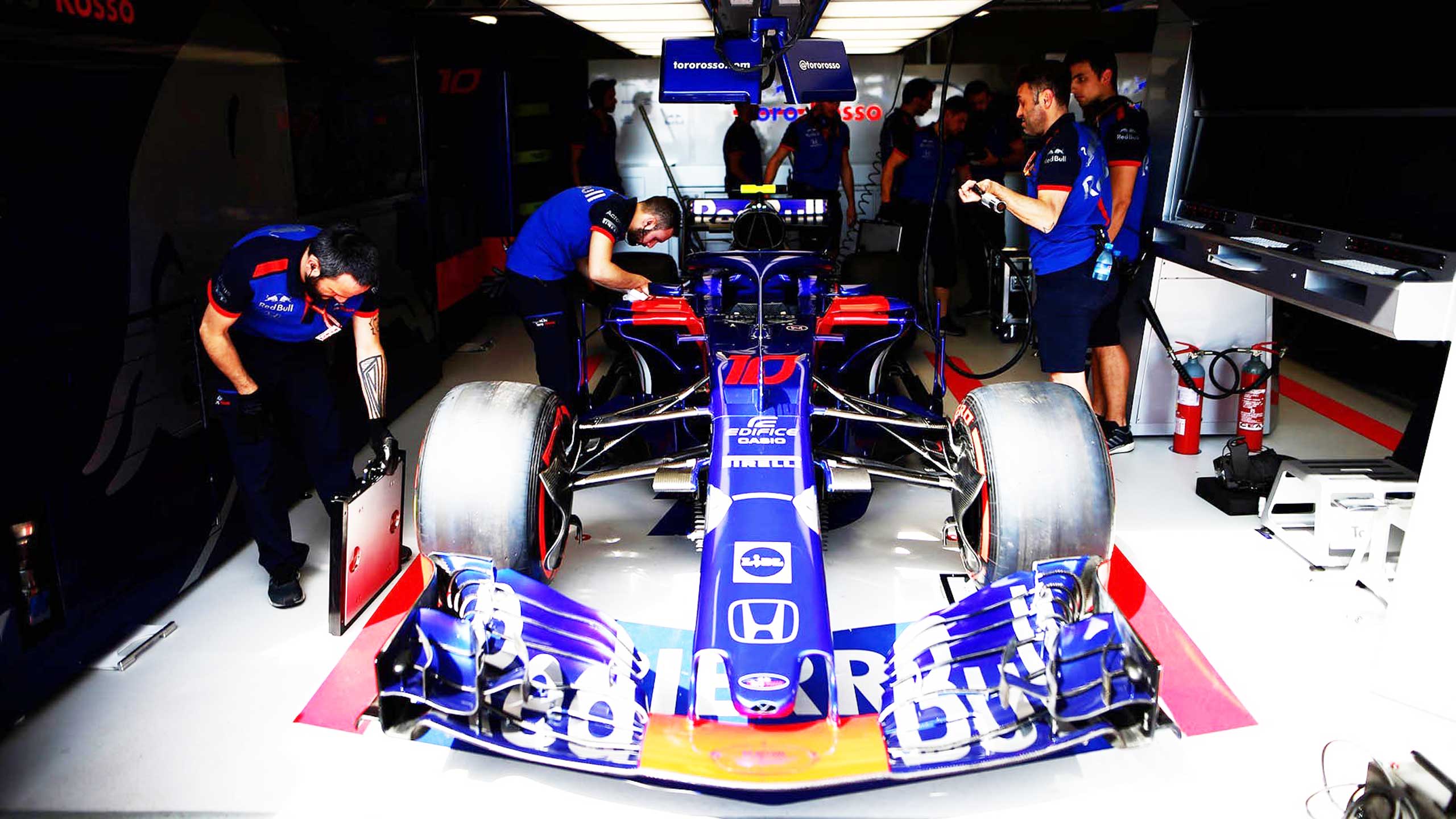 Behind The Scenes At Toro Rosso Honda Engine Room